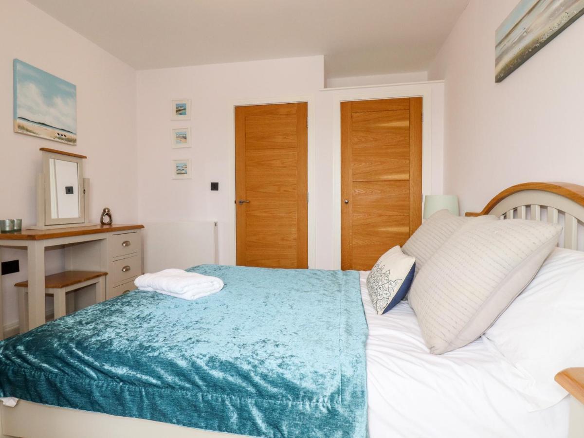 Apartment 16 Ocean Heights *